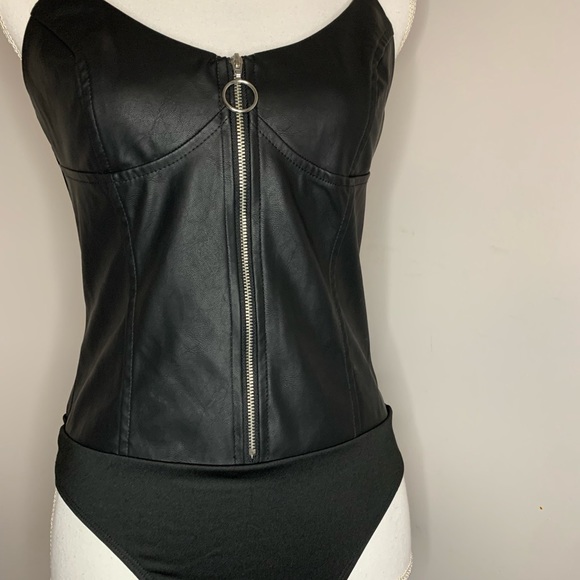 Guess Tops - NWT! GUESS bodysuit